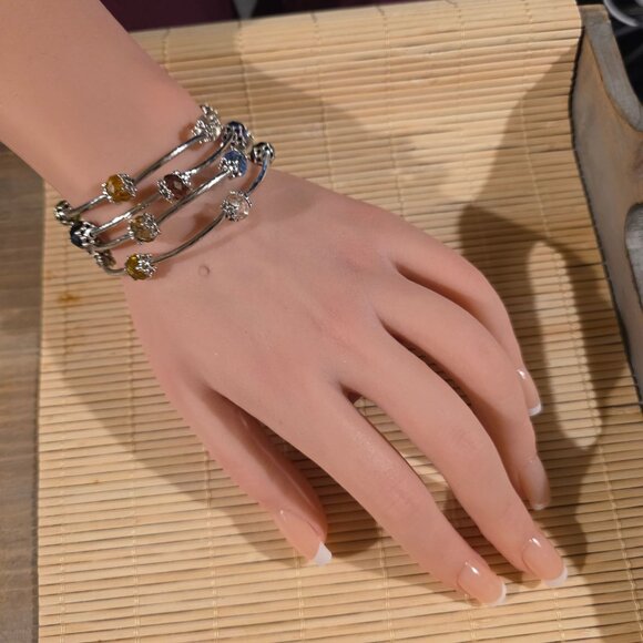 Silver Tone Crystal Wrap Bracelet With Multicolor Faceted Beads Filigree Details - Picture 7 of 7